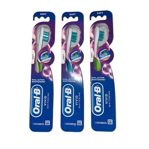 Oral B Toothbrush Vivid Soft Bristles Lot Of 3 NEW